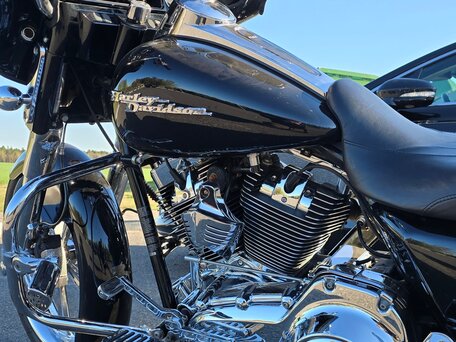 2009 Harley-Davidson Street Glide, чёрный, 980000 рублей, вид 5