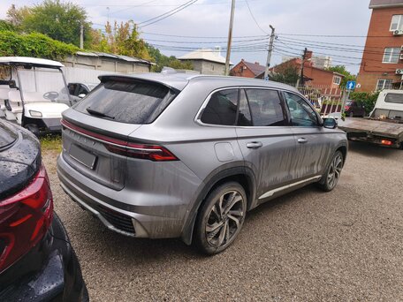 2023 Geely Monjaro I, серый, 2760000 рублей, вид 3