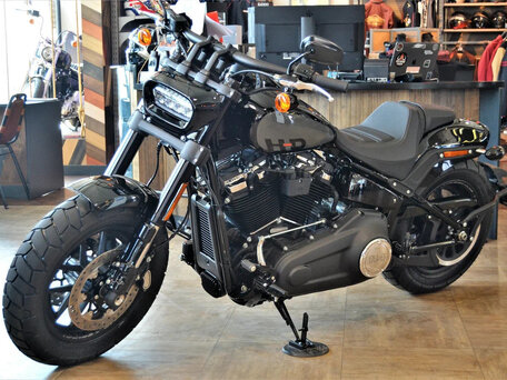 2023 Harley-Davidson Fat Bob, чёрный, 3250000 рублей, вид 1