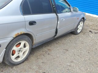 1998 Honda Civic Ferio II, серый, 190000 рублей, вид 5