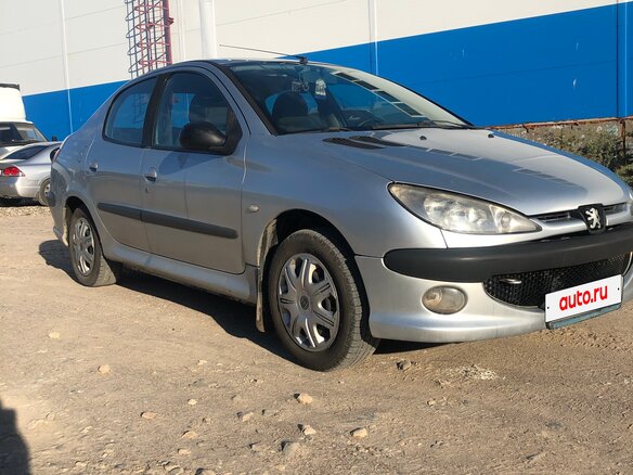2008 Peugeot 206, серебристый - вид 3