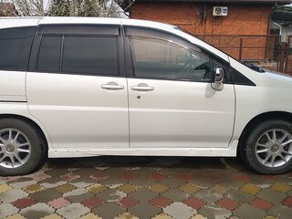 2001 Nissan Liberty, белый, 635000 рублей, вид 3