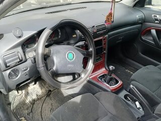 2002 Skoda Superb I, чёрный, 220000 рублей, вид 5