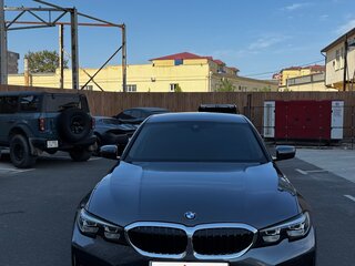 2019 BMW 3 серии 330i VII (G2x), серый, 2950000 рублей, вид 3