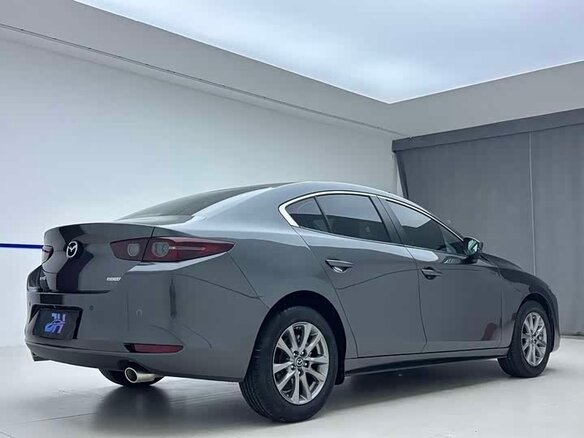 2022 Mazda 3 Axela IV (BP), серый - вид 3