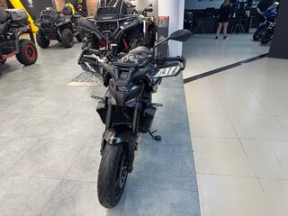 2025 Yamaha MT-09 (FZ-09), серый, 1290000 рублей, вид 3