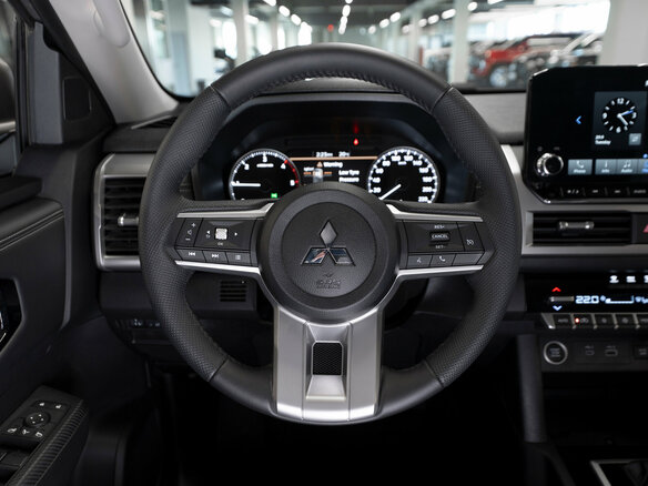 2026 Mitsubishi L200 VI, серебристый, 5700000 рублей - вид 13
