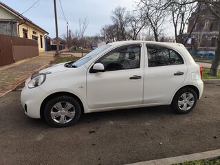 2013 Nissan March IV (K13), белый, 650000 рублей, вид 3