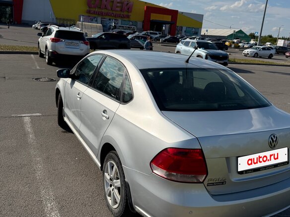 2013 Volkswagen Polo V, серебристый, 650000 рублей - вид 4