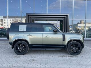 2020 Land Rover Defender 110 II, зелёный, 5730000 рублей, вид 3