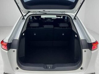 2022 Honda Vezel II, белый, 1273000 рублей, вид 3