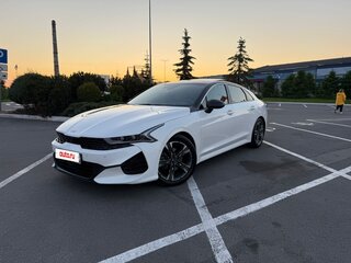 2020 Kia K5 III, белый, 2475000 рублей, вид 1