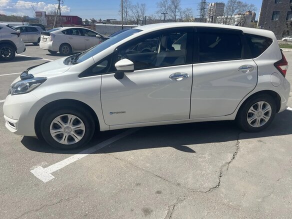 2019 Nissan Note e-Power II Рестайлинг, белый, 1100000 рублей - вид 7