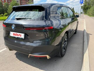2021 BMW iX xDrive40 I (I20), серый, 6850000 рублей, вид 4