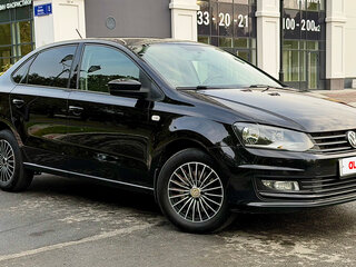 2016 Volkswagen Polo V Рестайлинг, чёрный, 1060000 рублей, вид 2