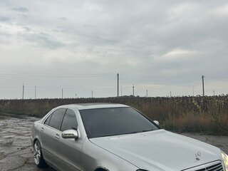 2000 Mercedes-Benz S-Класс 320 IV (W220), серебристый, 335000 рублей, вид 2