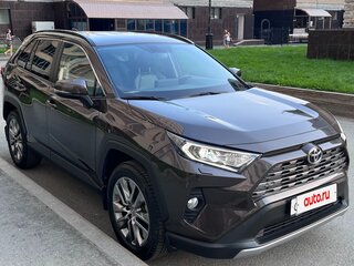 2021 Toyota RAV4 V (XA50), коричневый, 3700000 рублей, вид 1
