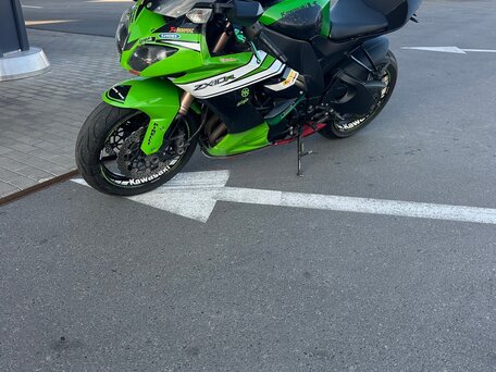 2010 Kawasaki ZX-10R Ninja, зелёный, 800000 рублей, вид 3