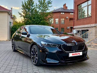 2024 BMW i5 Long eDrive35L, чёрный, 8300000 рублей, вид 3