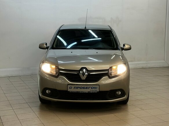 2016 Renault Sandero II, бежевый - вид 1