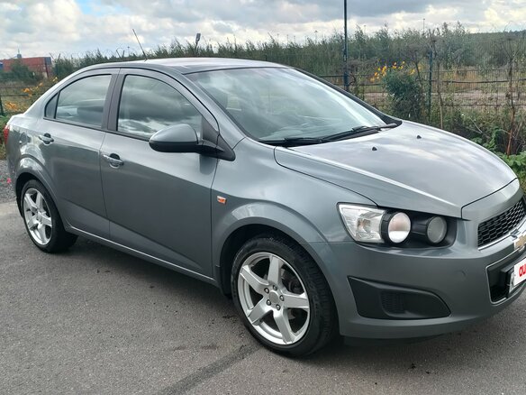 2014 Chevrolet Aveo II, серый, 550000 рублей - вид 2