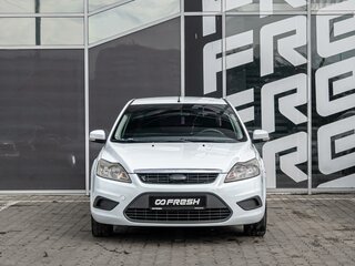 2010 Ford Focus II Рестайлинг, белый, 545000 рублей, вид 3