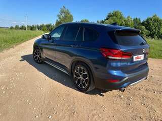2020 BMW X1 20i xDrive II (F48) Рестайлинг, синий, 3850000 рублей, вид 5
