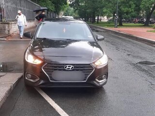 2019 Hyundai Solaris II, чёрный, 800000 рублей, вид 1
