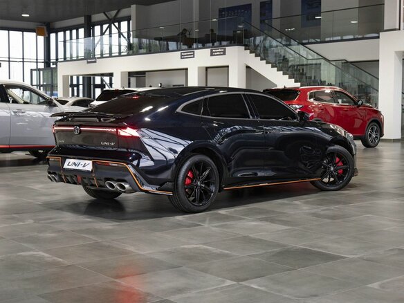 2026 Changan UNI-V I, чёрный, 3326301 рублей - вид 3