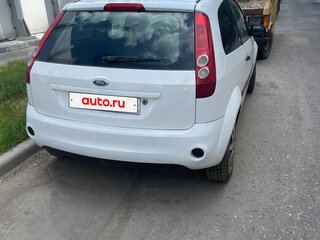 2008 Ford Fiesta Mk5, белый, 230000 рублей, вид 4