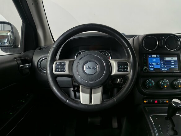 2012 Jeep Compass I Рестайлинг, белый - вид 12