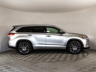 2016 Toyota Highlander III (XU50) Рестайлинг, серебристый, 2749000 рублей, вид 4