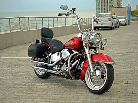 2010 Harley-Davidson Softail Deluxe, красный, 1600000 рублей, вид 2