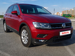 2017 Volkswagen Tiguan II, красный, 2750000 рублей, вид 2