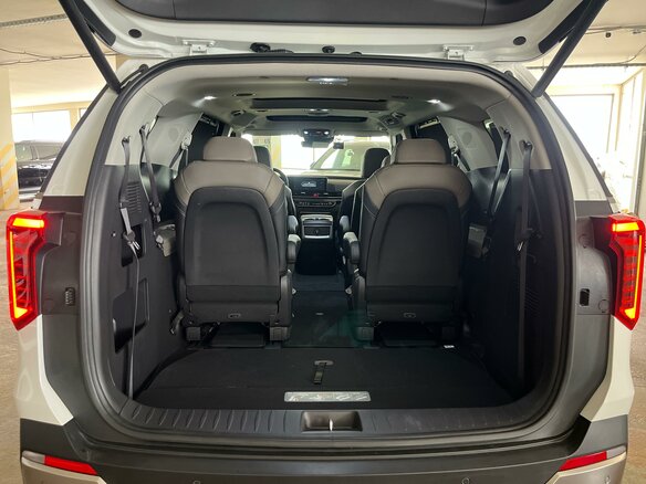 2025 Kia Carnival IV Рестайлинг, белый, 5495000 рублей - вид 12