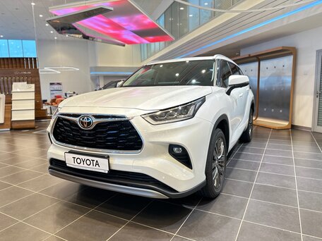 Toyota Highlander IV (XU70)