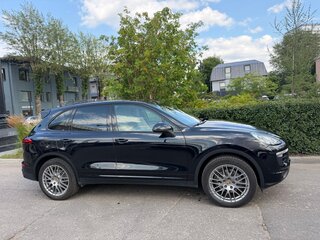 2015 Porsche Cayenne Diesel II Рестайлинг (958), чёрный, 4900000 рублей, вид 3