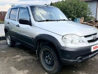 2019 Chevrolet Niva I Рестайлинг, серебристый, 750000 рублей, вид 2