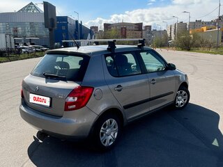 2011 Skoda Fabia II Рестайлинг, серый, 420000 рублей, вид 4