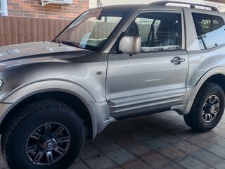 2002 Mitsubishi Pajero III, серебристый, 1699000 рублей, вид 4