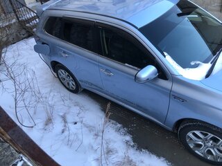 2014 Mitsubishi Outlander PHEV III, голубой, 2000000 рублей, вид 3