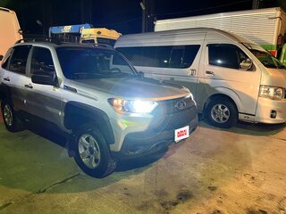 2025 Lada (ВАЗ) Niva Travel I, серебристый, 1425000 рублей, вид 2