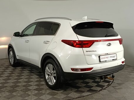 2018 Kia Sportage IV, белый, 1790000 рублей, вид 5
