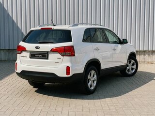 2014 Kia Sorento II Рестайлинг, белый, 1695000 рублей, вид 4