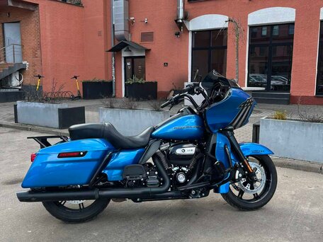 2022 Harley-Davidson Road Glide Limited, синий, 1751055 рублей, вид 1