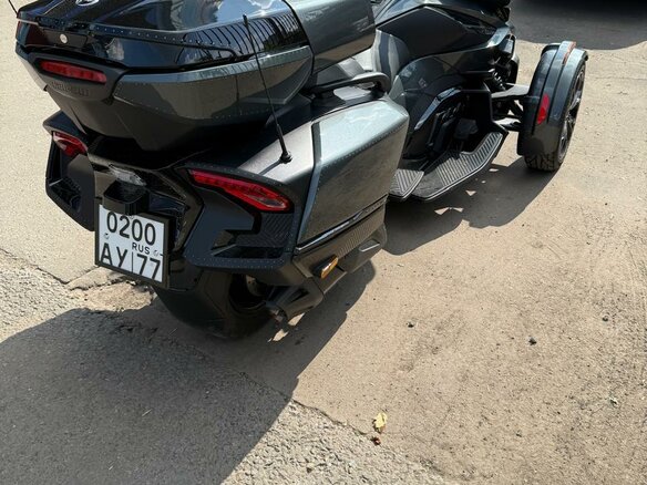 2020 BRP Can-Am Spyder, серый, 3700000 рублей - вид 3