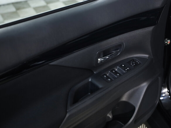 2019 Mitsubishi Outlander III Рестайлинг 3, чёрный, 1969000 рублей - вид 22