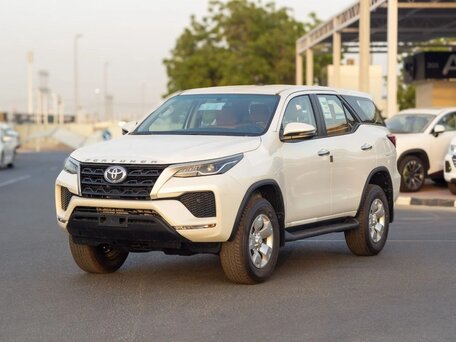 2026 Toyota Fortuner II Рестайлинг, белый, 5250011 рублей, вид 1