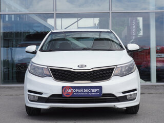 2015 Kia Rio III Рестайлинг, белый, 874000 рублей, вид 2