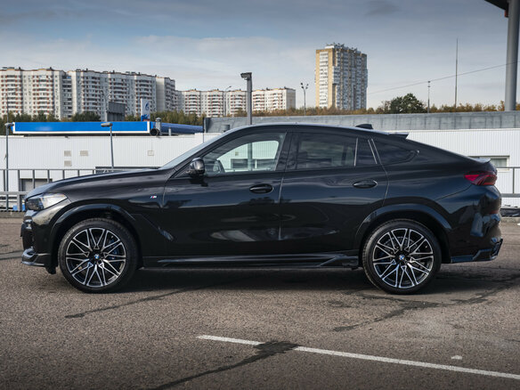 2021 BMW X6 40d III (G06), чёрный - вид 7